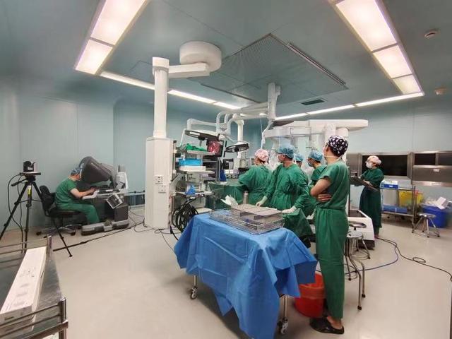 常州一院举办达芬奇机器人手术曲播菁英荟活动