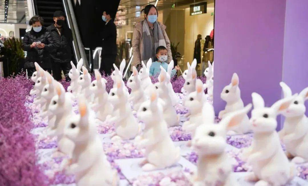 抖音互动游戏丨逛兔子坏去哪儿
:摄记丨逛了一圈北京商场<strong></p>
<p>抖音互动游戏丨逛兔子坏去哪儿
</strong>，全世界的兔子梗快被玩直播名字“坏”了