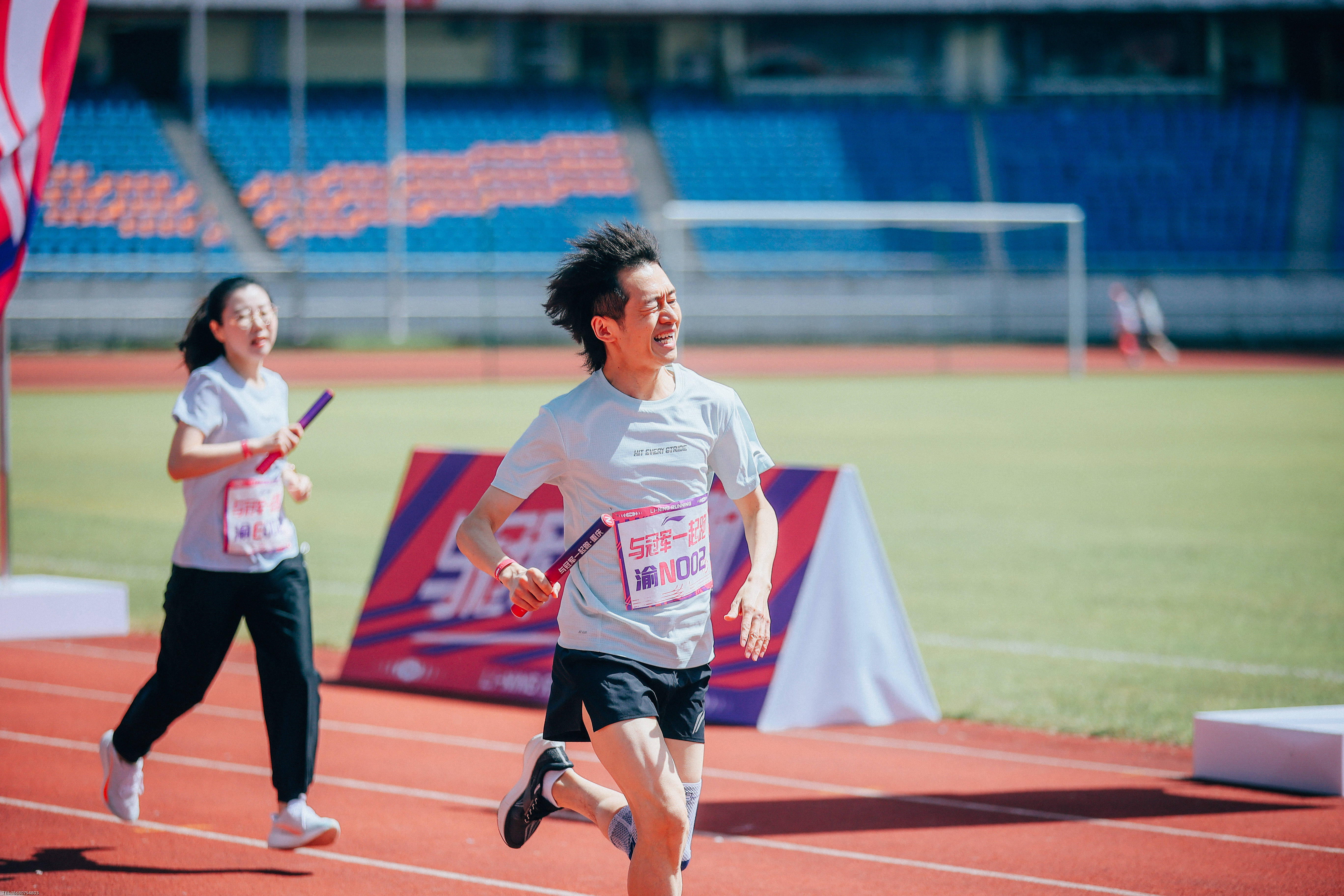 知识马拉松
:深一度｜和奥运冠军一起奔跑<strong></p>
<p>知识马拉松
</strong>，中国体育品牌和跑友跑友一路成长